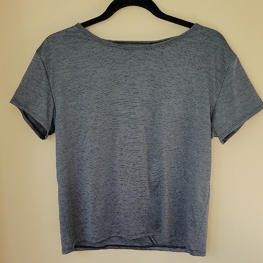 Under Armour Dark Gray Open Cut Out Back Athletic Short Sleeve HeatGear Tee